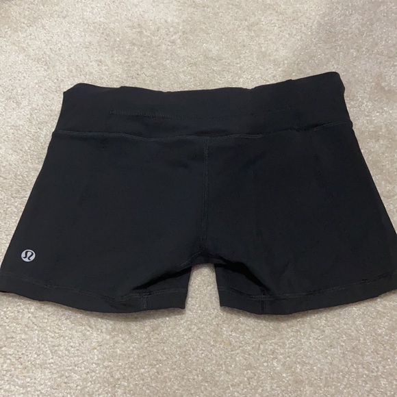 Size 4 lululemon shorts - Picture 3 of 3